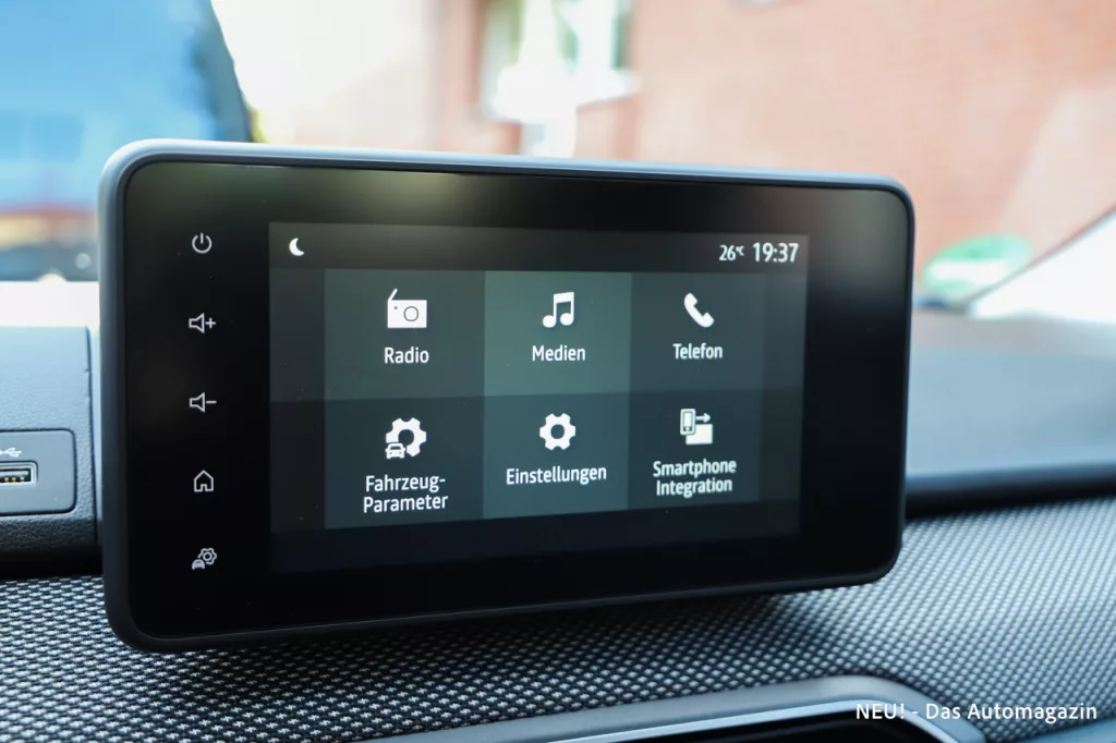 Dacia Sandero MJ 2025 Zentraldisplay