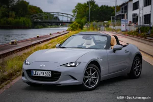 Mazda MX-5 Roadster Kazari – Purer Fahrspaß