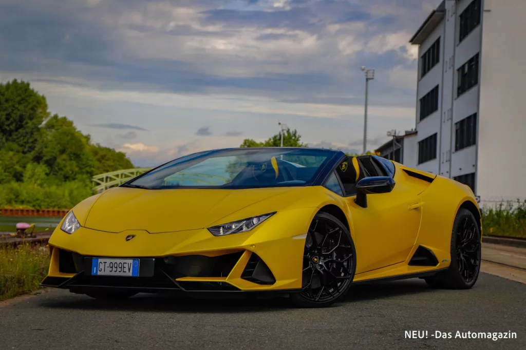 Lamborghini Huracán Evo schräg vorne