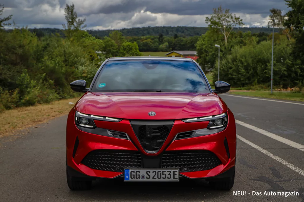 Alfa Romeo Junior Elettrica Front
