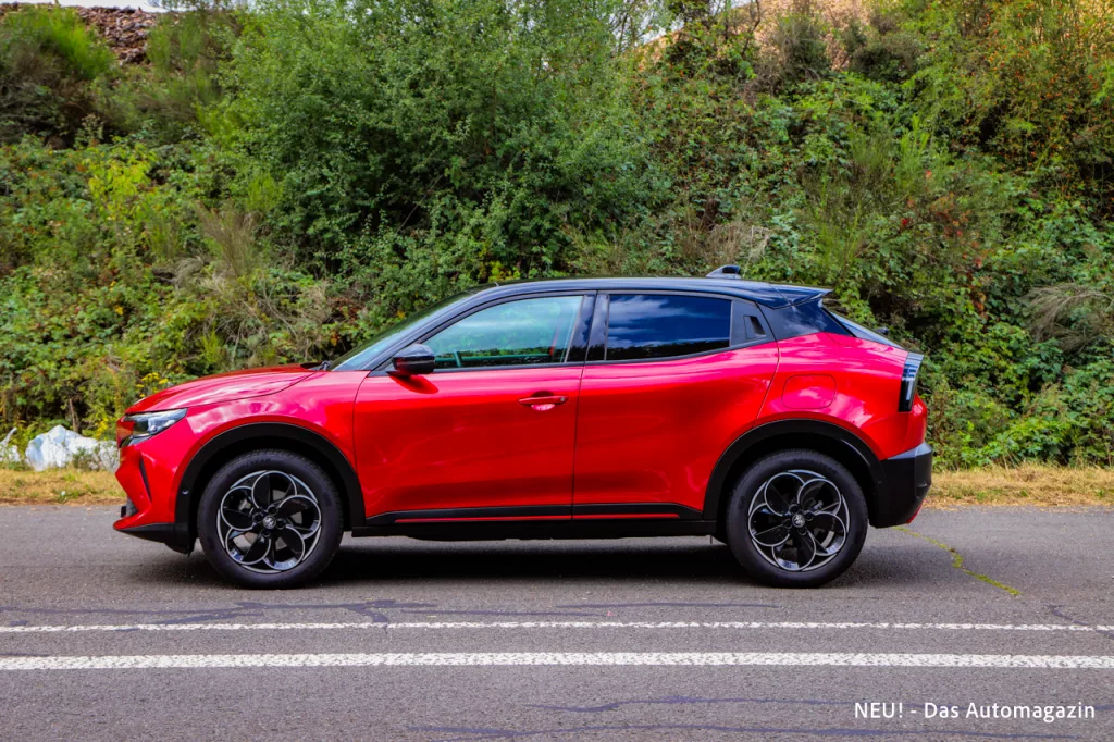 Alfa Romeo Junior Elettrica Seitenansicht