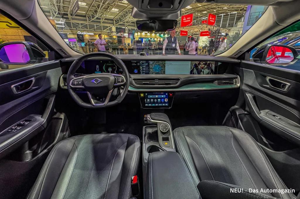 Togg T10F Interieur