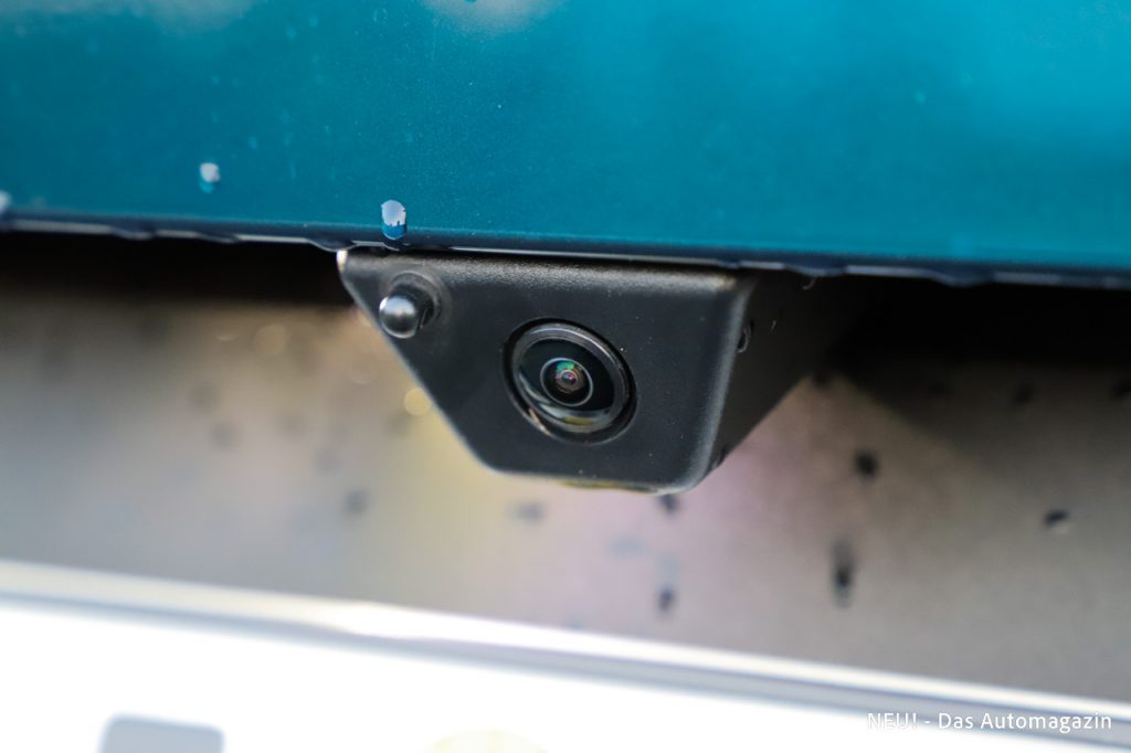 Rückfahrkamera mit Waschdüse