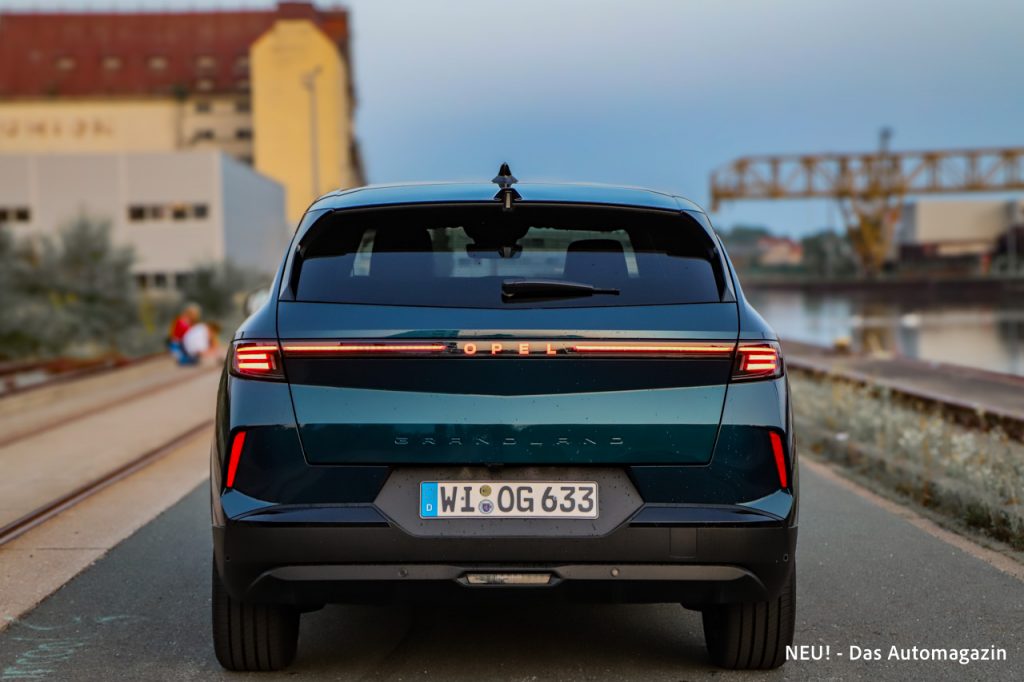 Opel Grandland Hybrid Heck