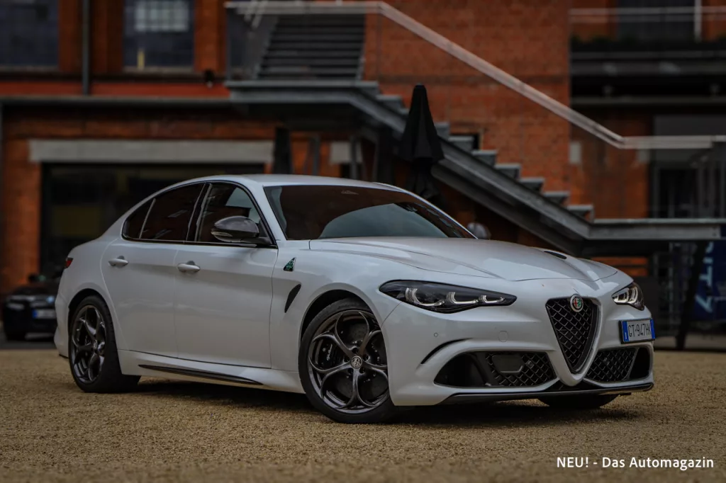 Alfa Romeo Super Sport Giulia schräg vorne