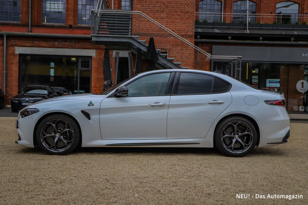 Alfa Romeo Super Sport Giulia Seite