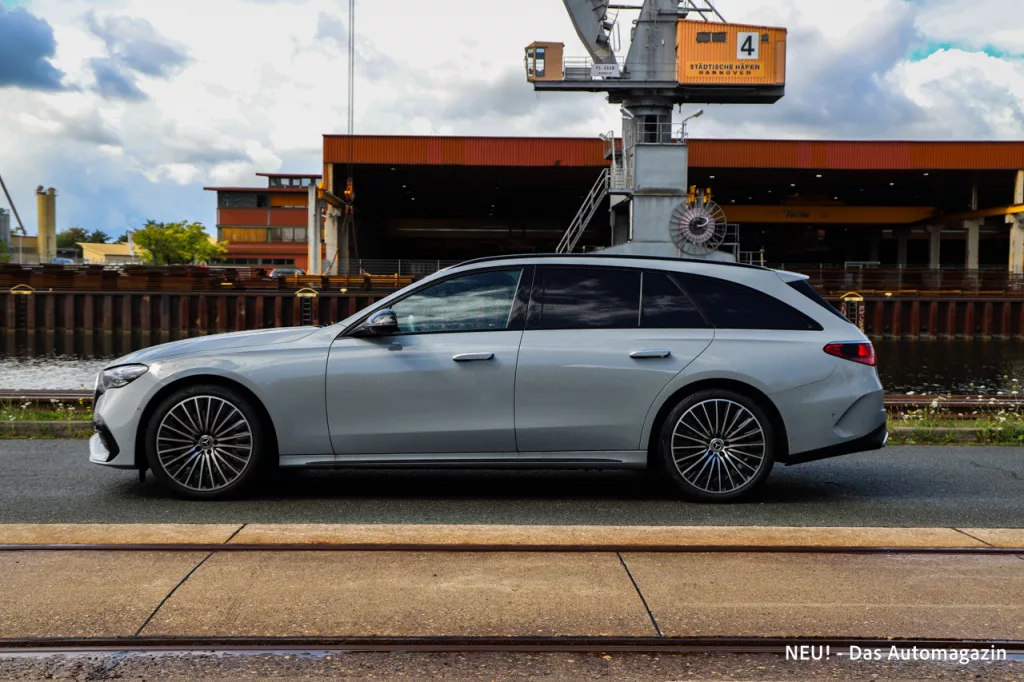 Mercedes-Benz E450d 4Matic T-Modell Seite