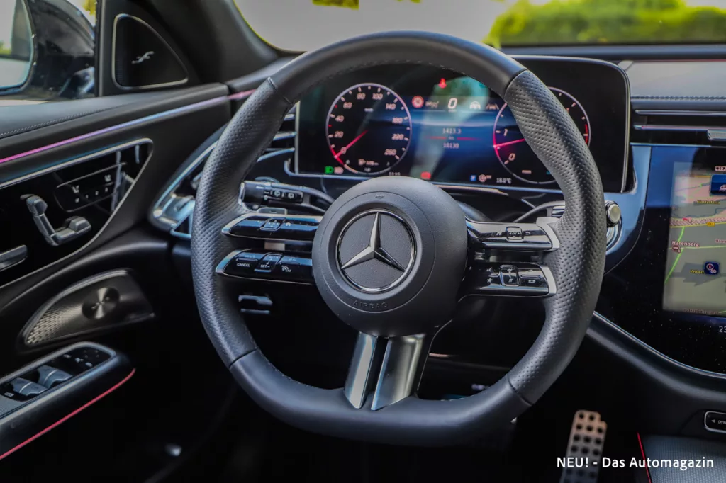 Mercedes-Benz E450d 4Matic T-Modell Lenkrad