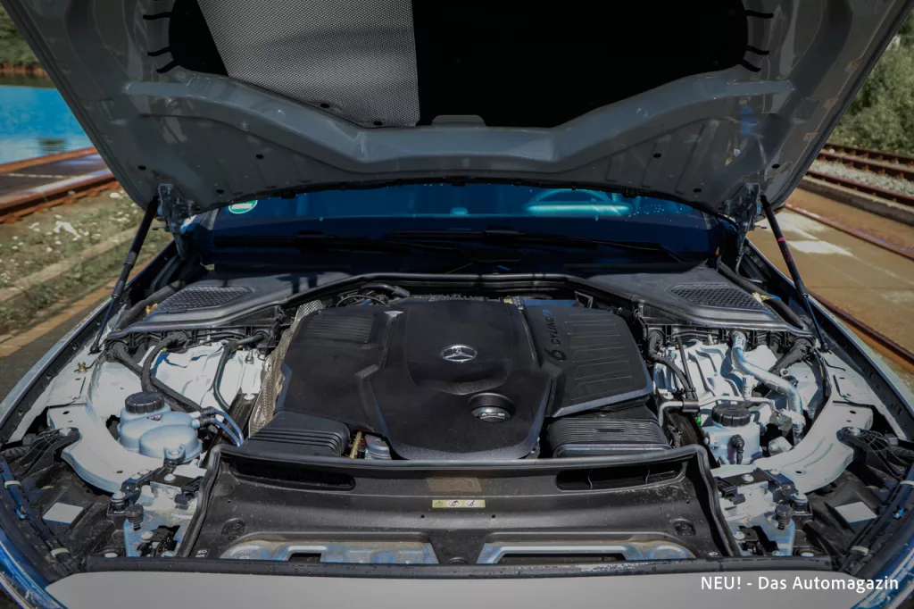 Mercedes-Benz E450d 4Matic T-Modell Motor