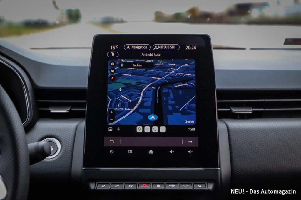 Mitsubishi Colt Hybrid Infotainment