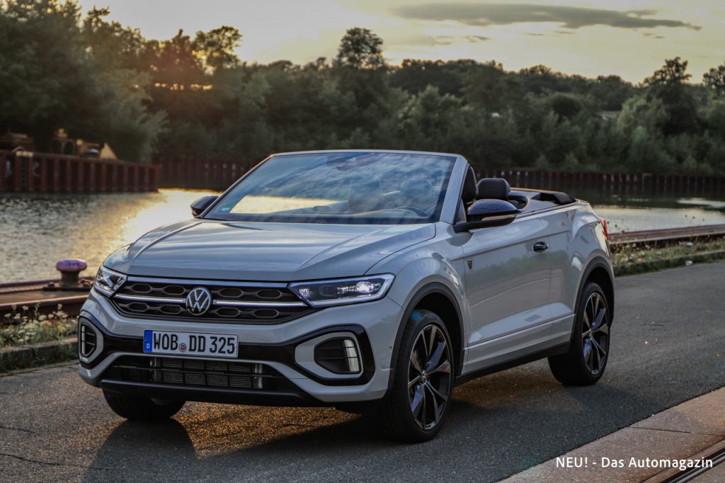 VW T-Roc Cabrio Verdeck geöffnet schräg vorne