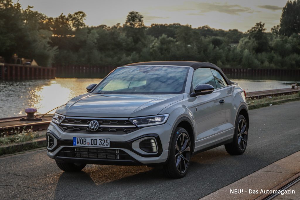 VW T-Roc Cabrio Verdeck geschlossen schräg vorne