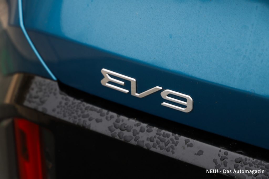 EV9 Badge