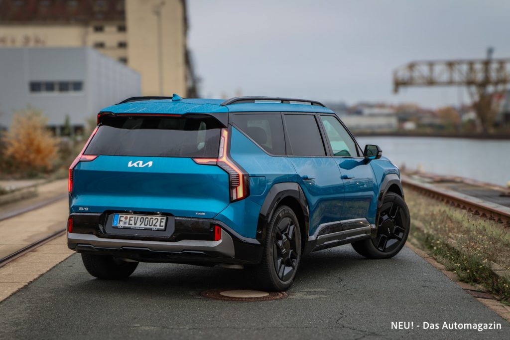Kia EV9 2026 schräg hinten