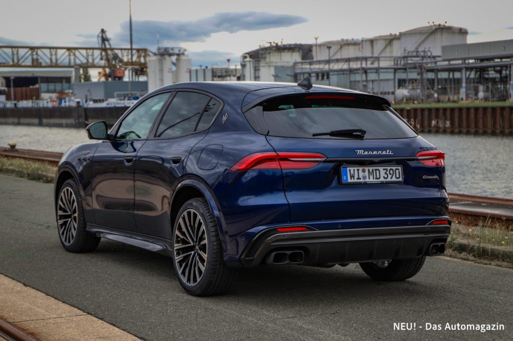 Maserati Grecale Trofeo seitlich hinten