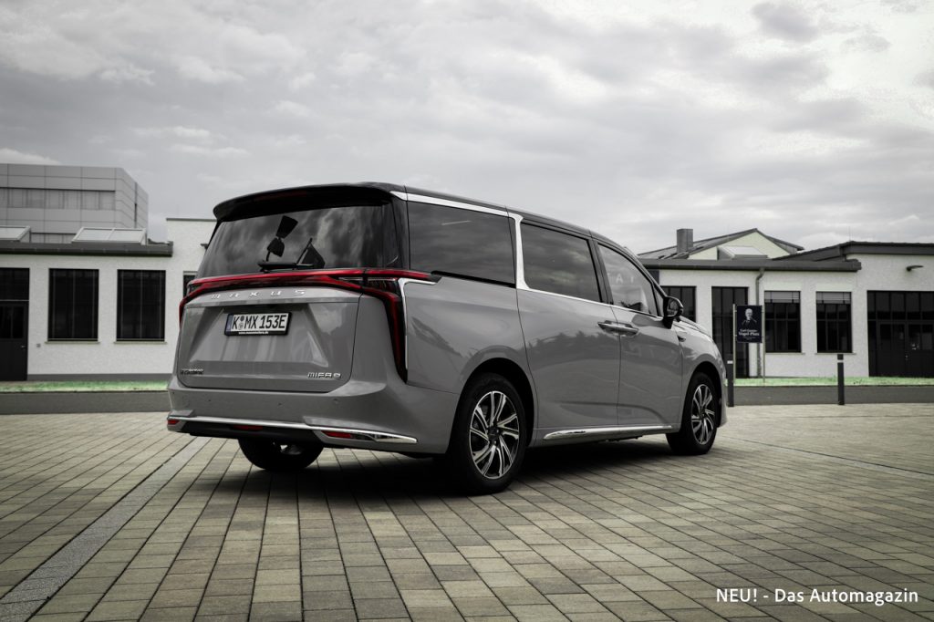 Maxus Mifa 9 rear
