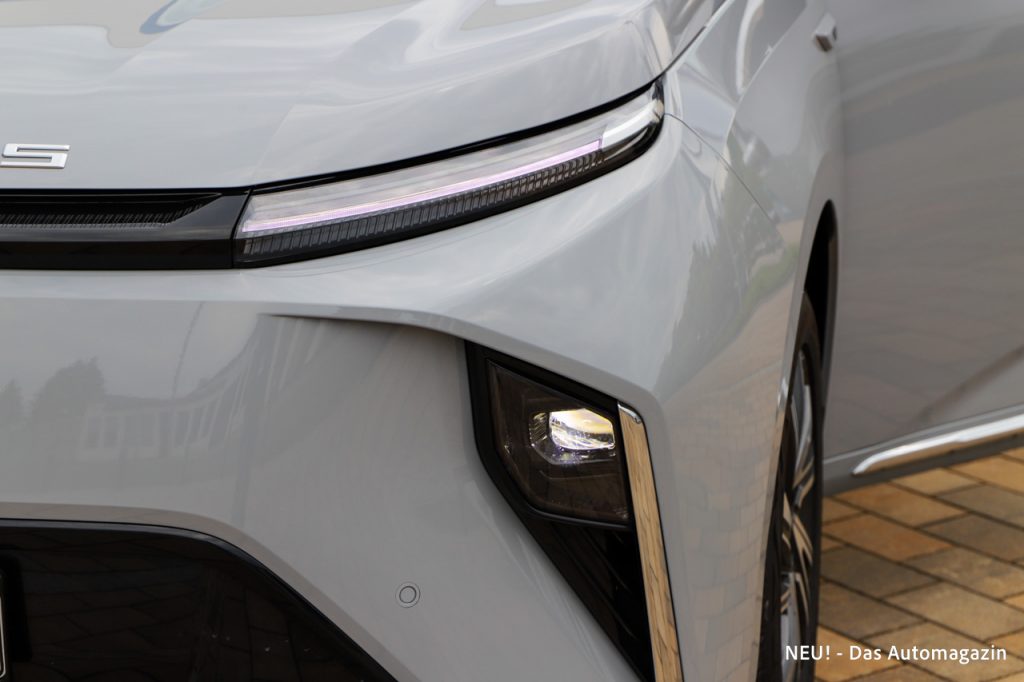 Maxus Mifa 9 Scheinwerfer