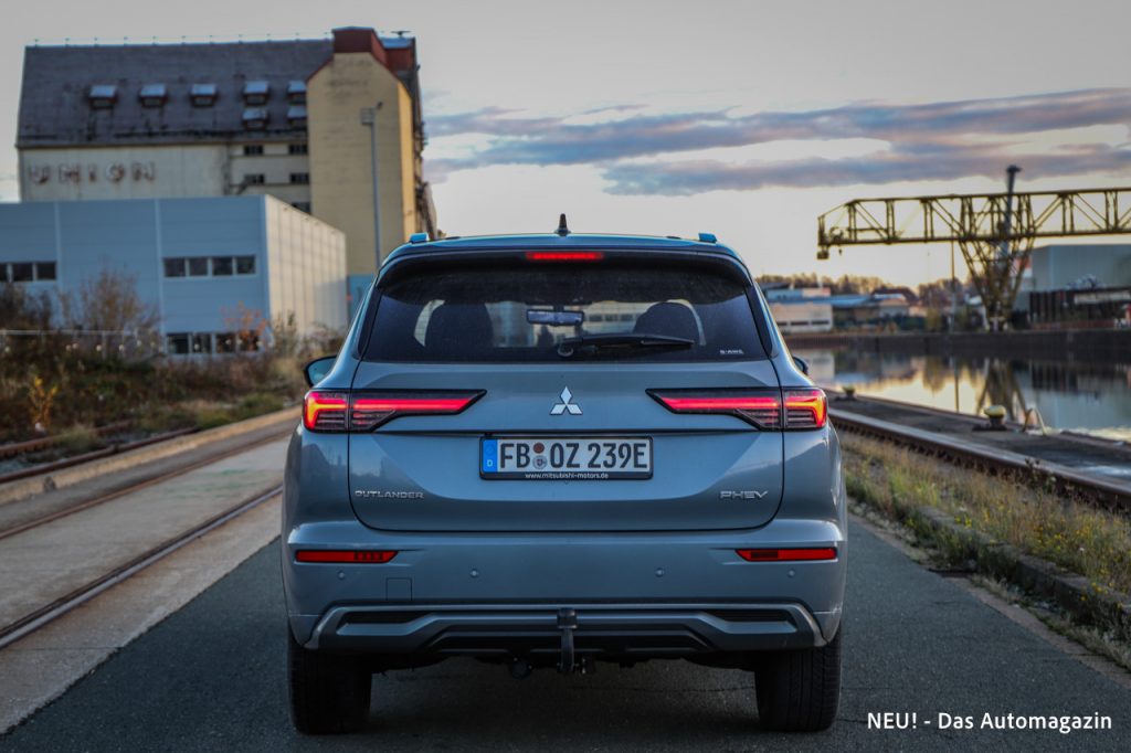 Mitsubishi Outlander 2025 Heck