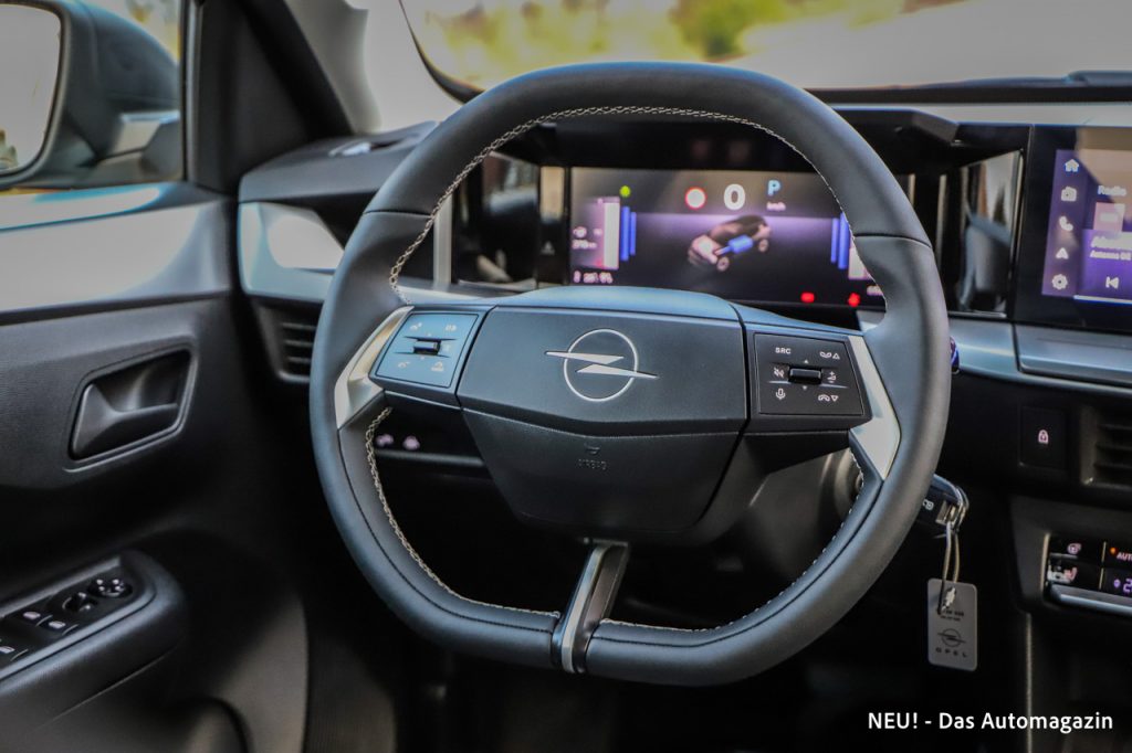 Opel Frontera Hybrid Lenkrad