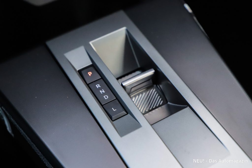 Opel Frontera Hybrid Automatik Wahlwippe