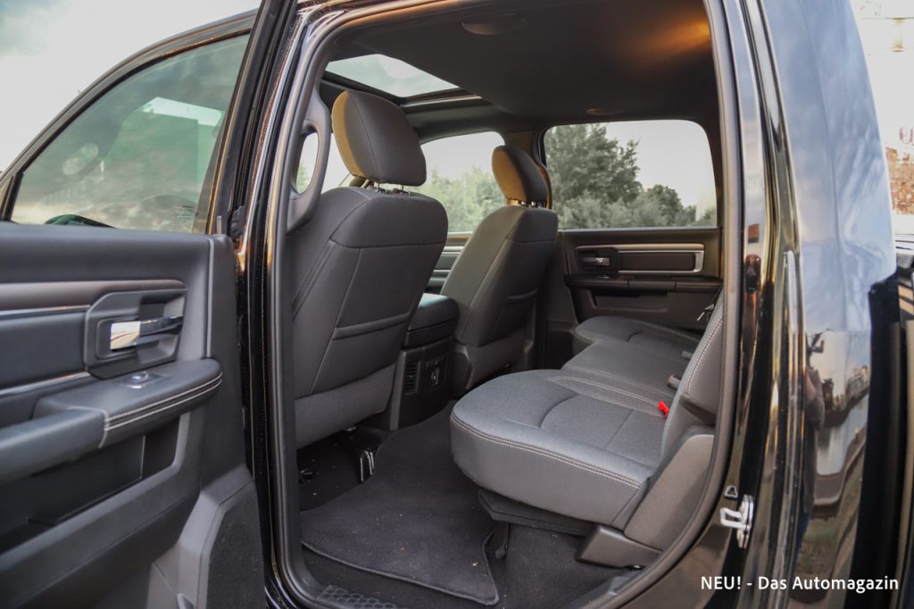 RAM 1500 Classic Fond