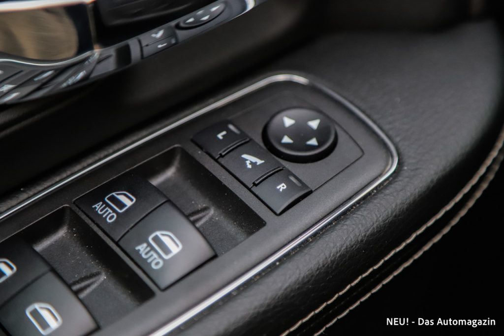 RAM 1500 Classic elektrisch anklappbare Außenspiegel