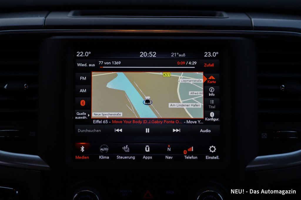 RAM 1500 Classic Infotainment