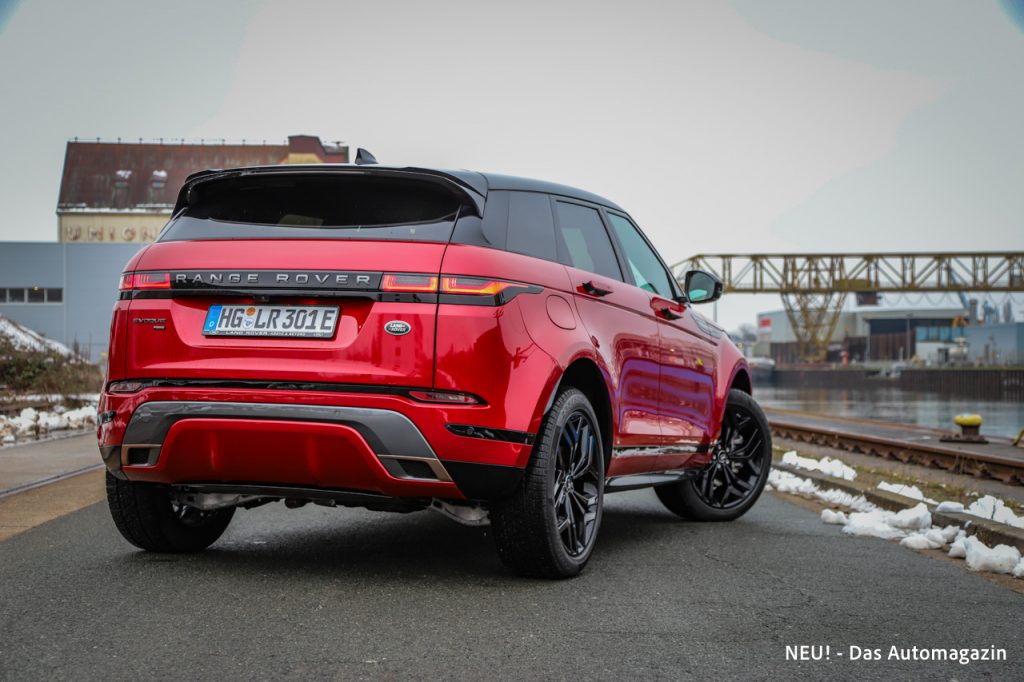 Range Rover Evoque P300e rear