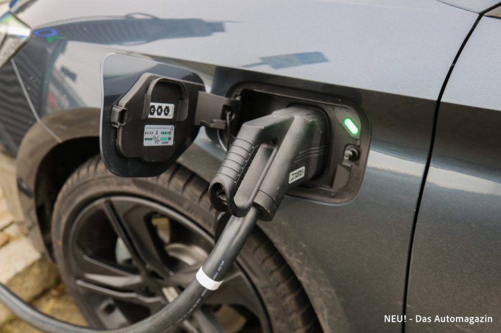 Seat Leon e-Hybrid 2026 Ladeanschluss