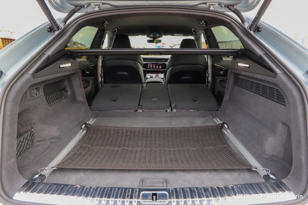 Audi RS Q8 Performance Laderaum