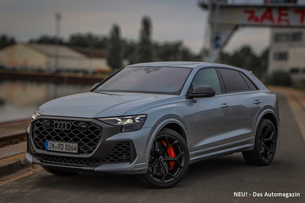 Audi RS Q8 Performance schräg vorne