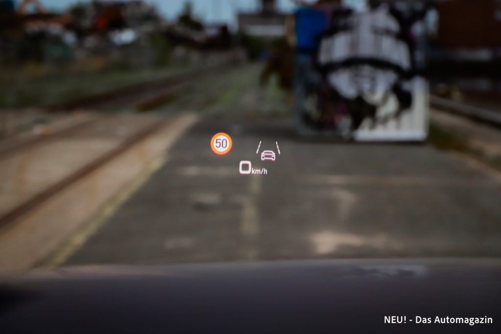 Audi RS Q8 Performance Head-up Display