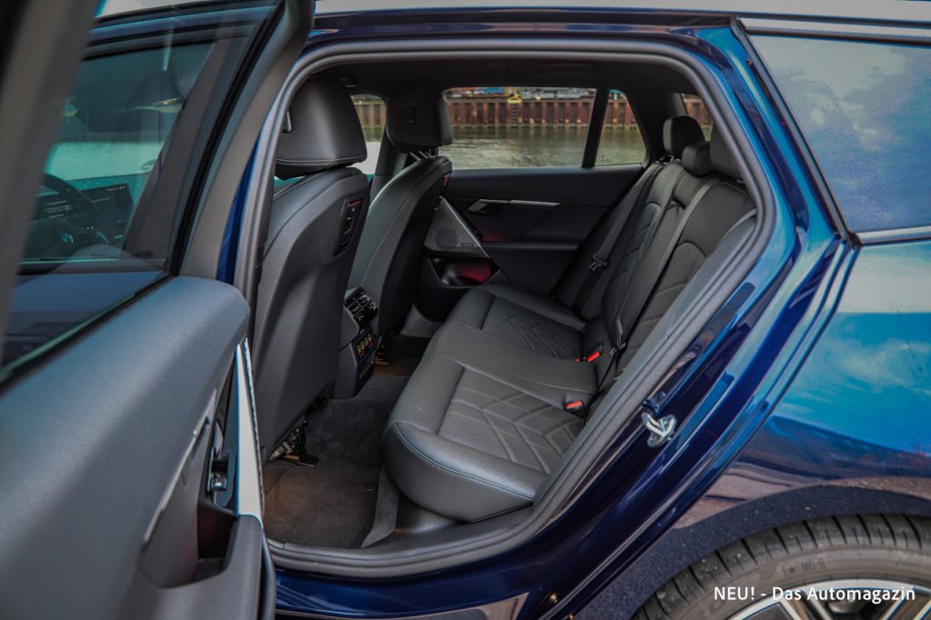 BMW 540d xDrive Touring Fond