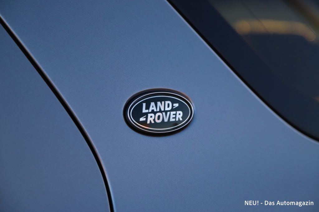 Land Rover Badge
