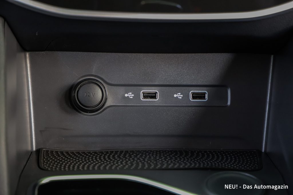 Maxus T90 EV USB-A Anschlüsse