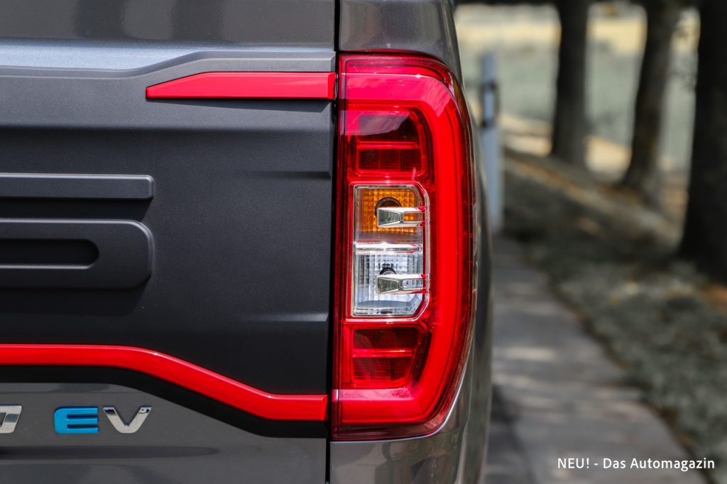 Maxus T90 EV Heckleuchte