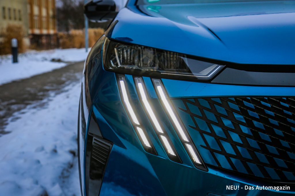 Peugeot 3008 Hybrid LED Scheinwerfer