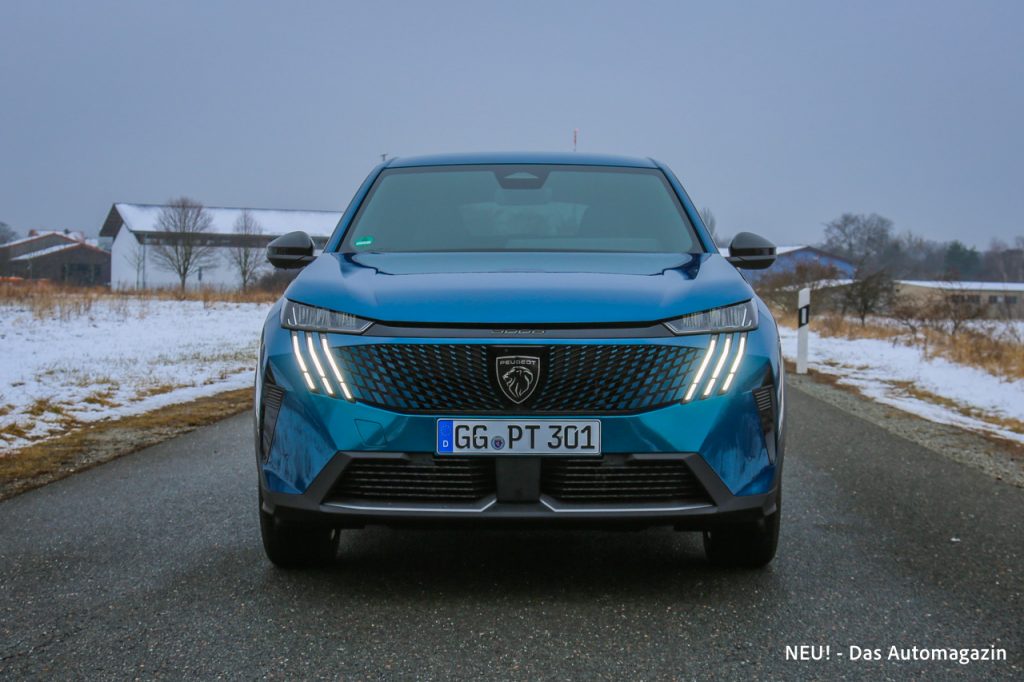 Peugeot 3008 Hybrid Front