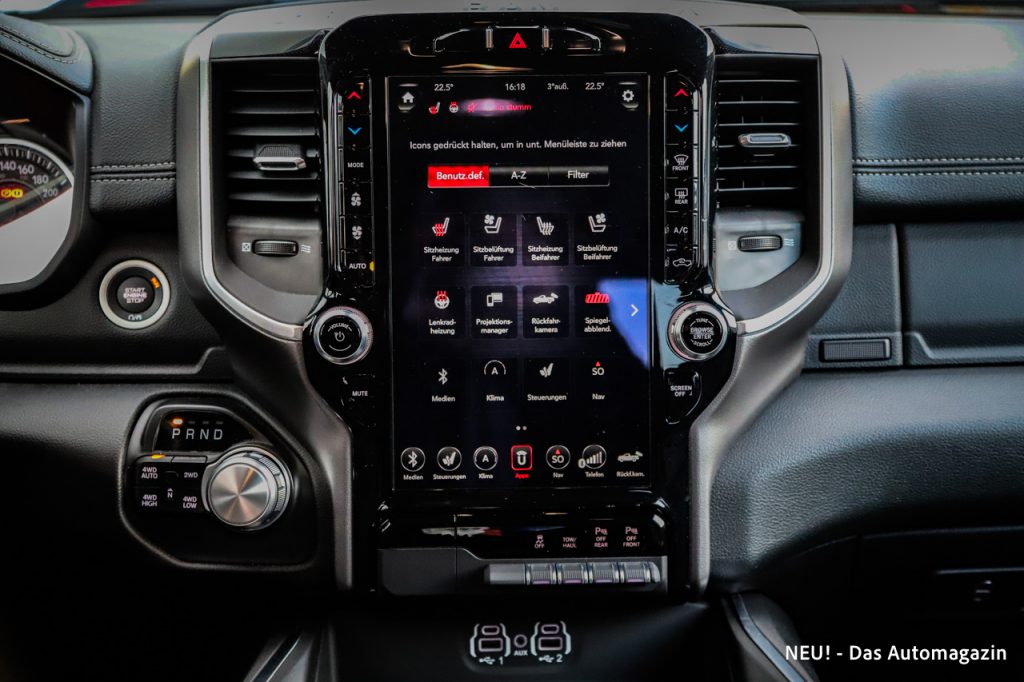 RAM 1500 Laramie Sport Infotainment