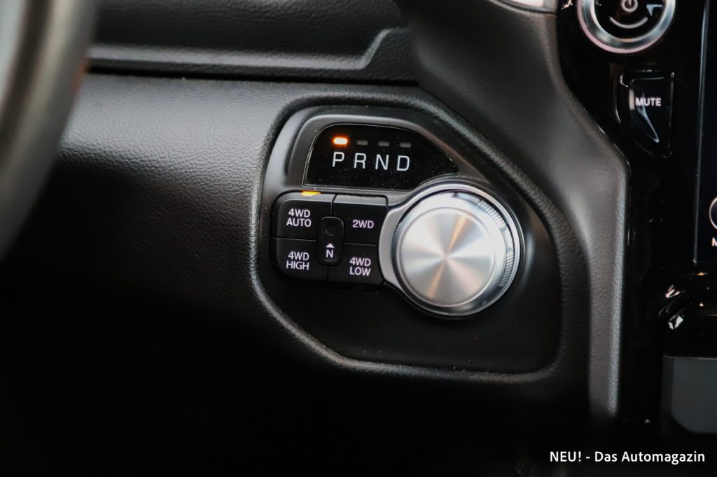 RAM 1500 Laramie Sport Automatik Drehregler