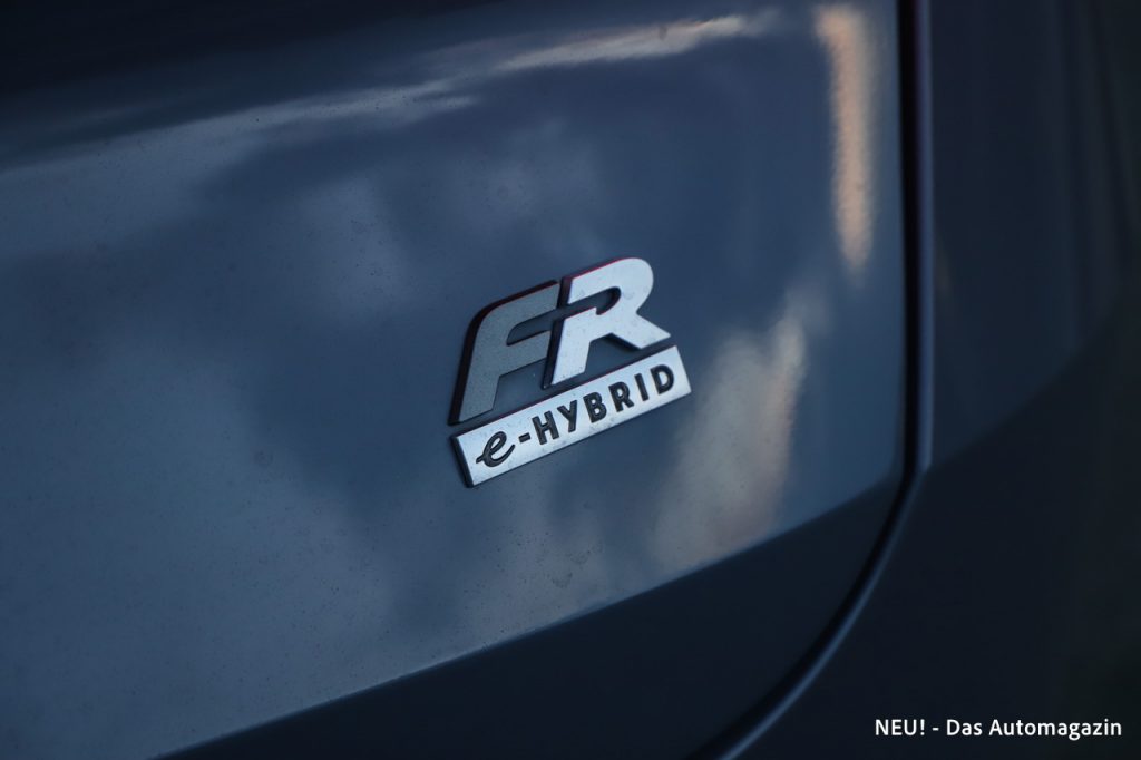 FR e-Hybrid Badge