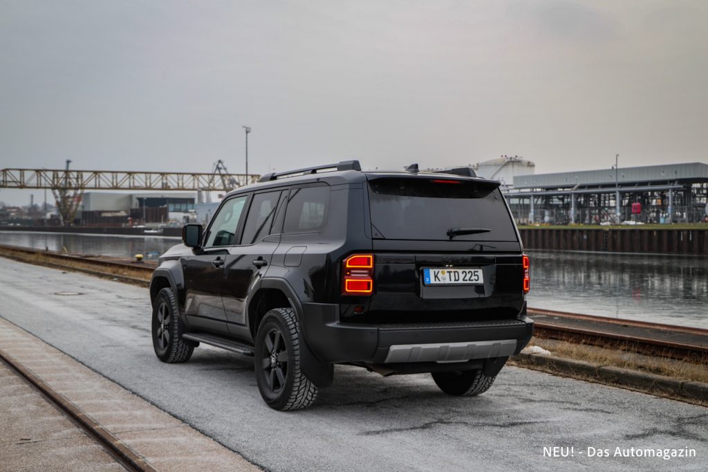 Toyota Land Cruiser 2025 seitlich hinten