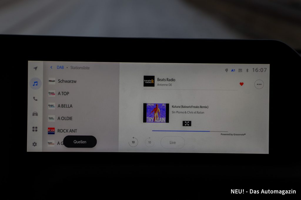 Toyota Land Cruiser 2025 Zentralbildschirm