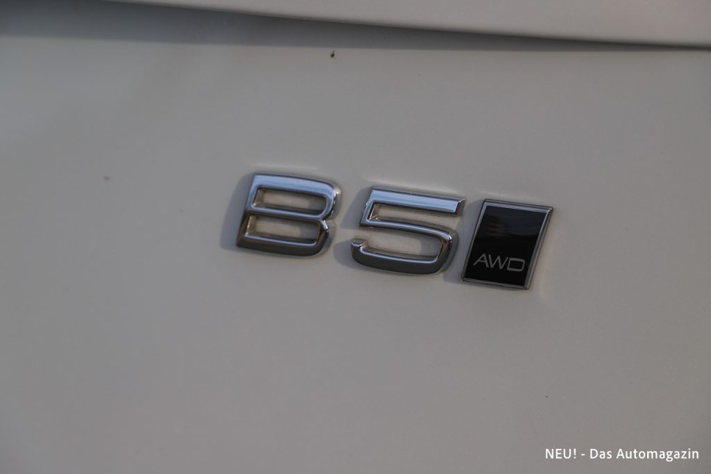 B5 AWD Badge