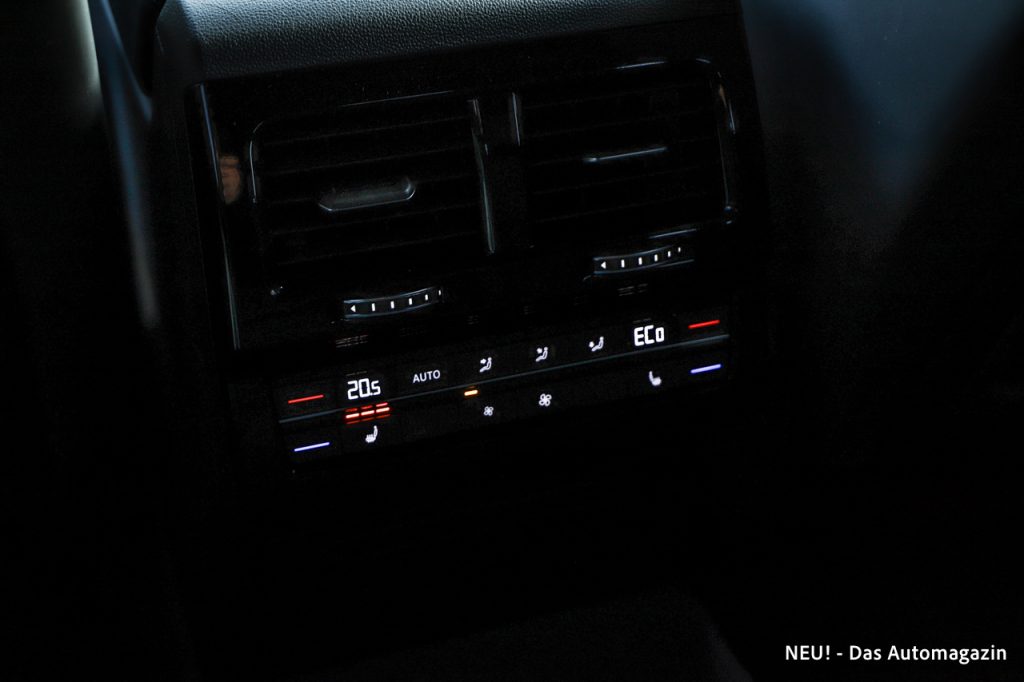 VW Touareg R Facelift Klima hinten