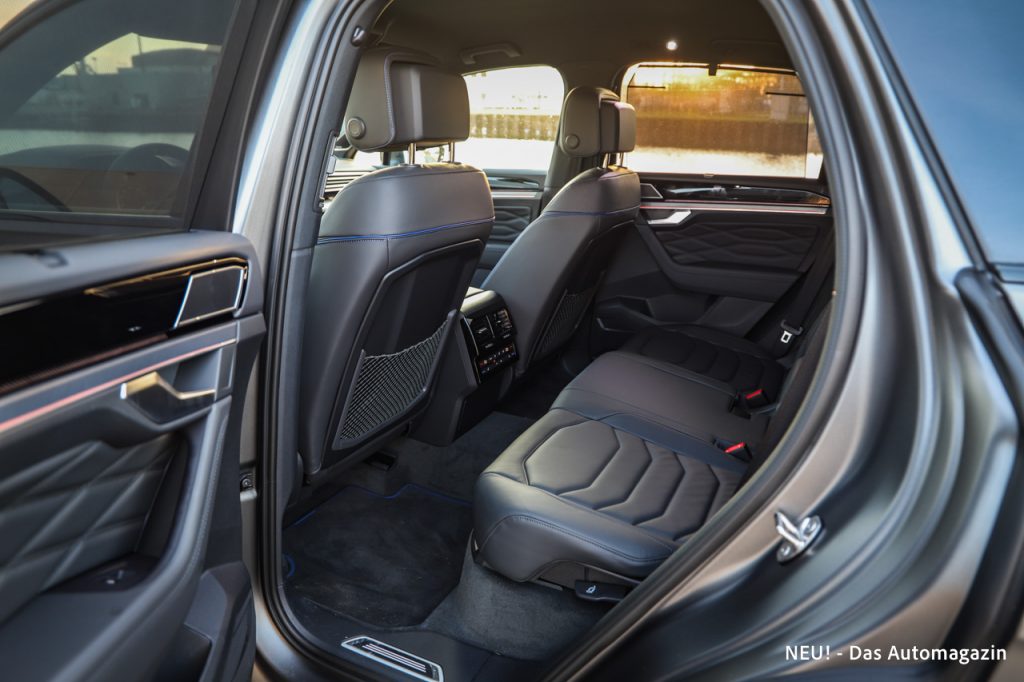 VW Touareg R Facelift Fond