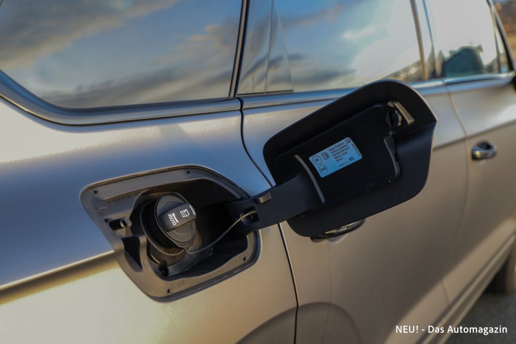 VW Touareg R Facelift Tankklappe