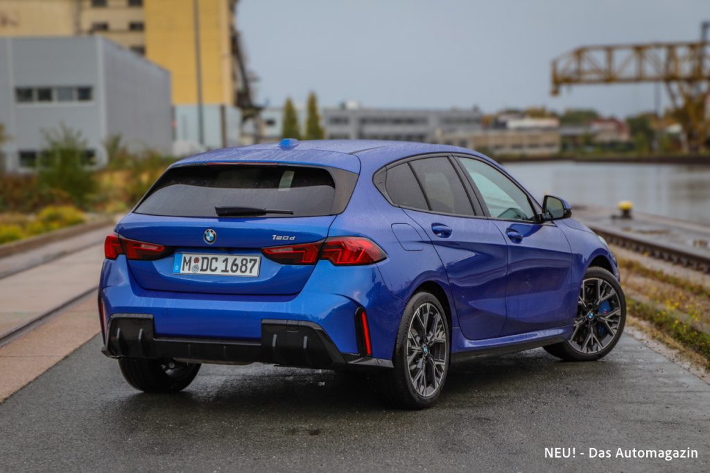 BMW 120d (F70) rear