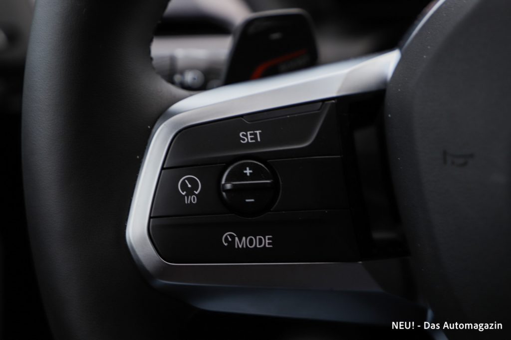 BMW 120d (F70) Lenkradtasten