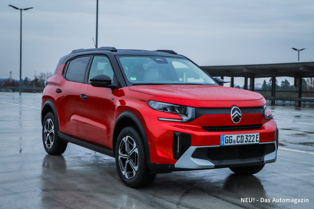 Citroen e-C3 Aircross seitlich vorne